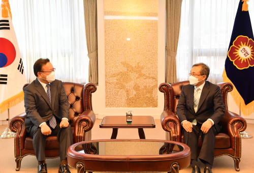 PM meets President of Constitutional Court