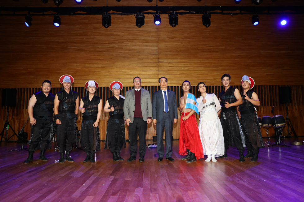 한-아르헨티나 수교 60주년 기념 공연 '타고' 관람