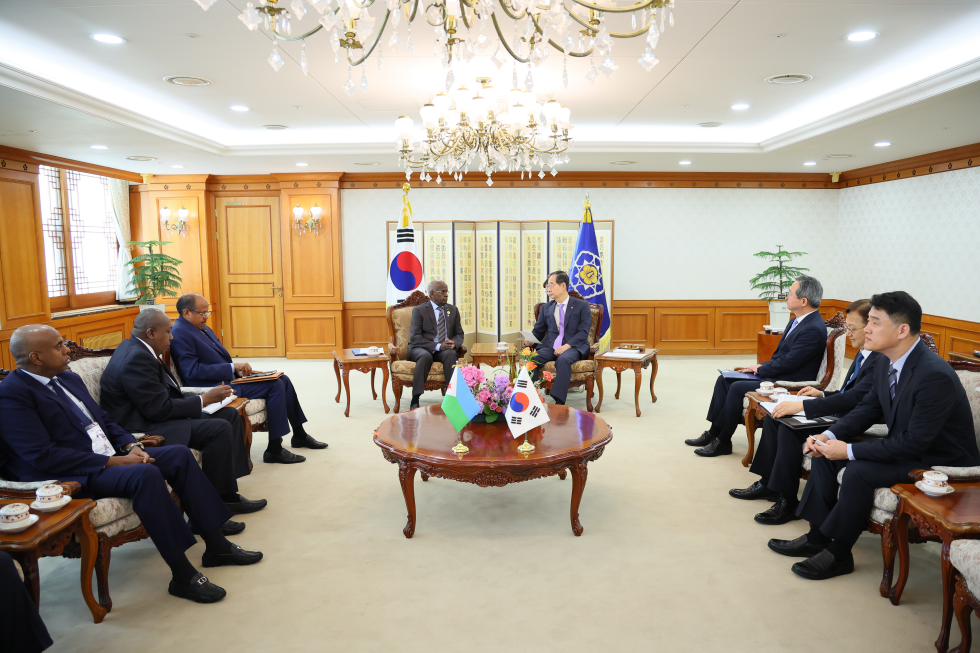 PM meets Prime Minister of Djibouti