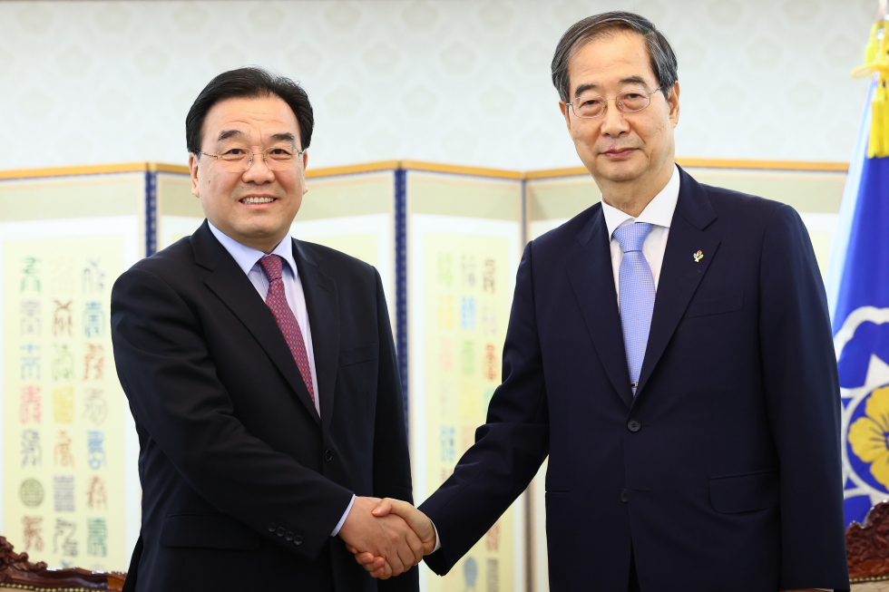 PM meets Chinese communist Party Secretary of Jiangsu