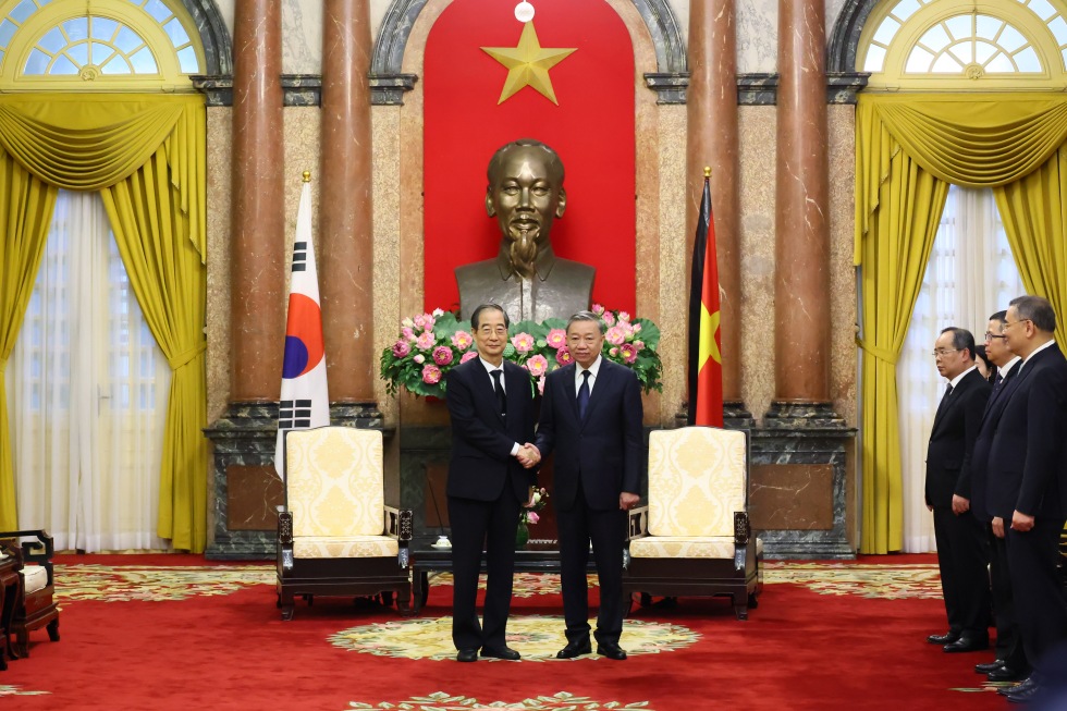 PM meets Vietnamese President 