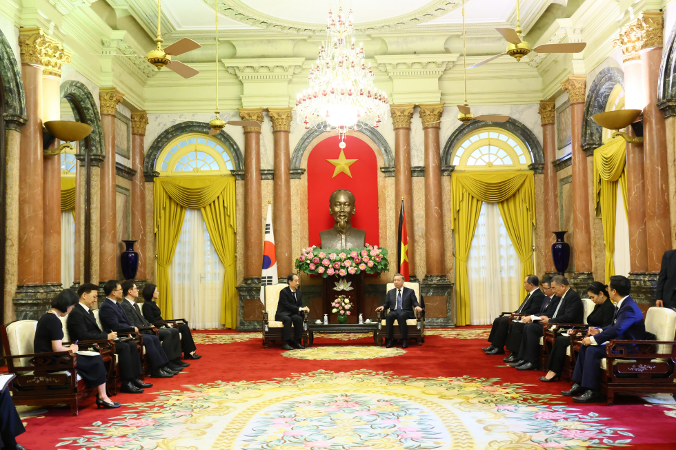 PM meets Vietnamese President 