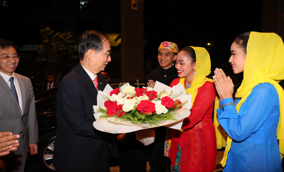 PM visits Jakarta, Indonesia