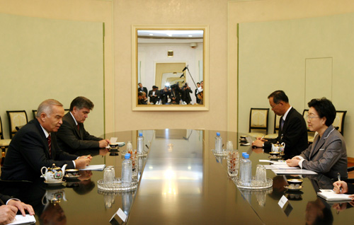 칼리모프 우즈베키스탄 대통령 예방