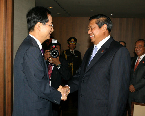 07.7.25(수) 인도네시아 대통령 초청 경제4단체장 주최 오찬 참석
