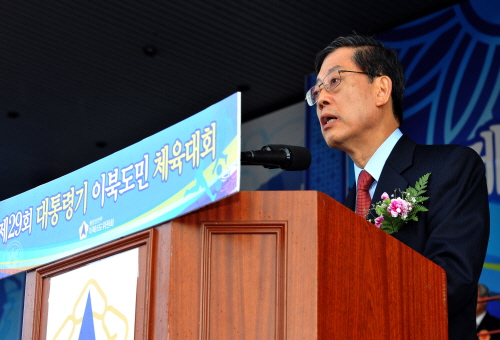 김 총리 이북도민 체육대회 참석