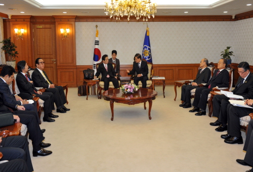 김 총리, 일본 국회의원단 접견
