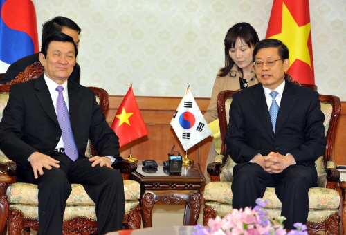 김 총리, 베트남 국가주석 영접