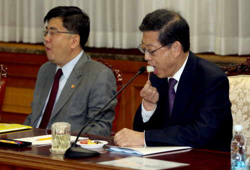김 총리, 국가정책조정회의 주재