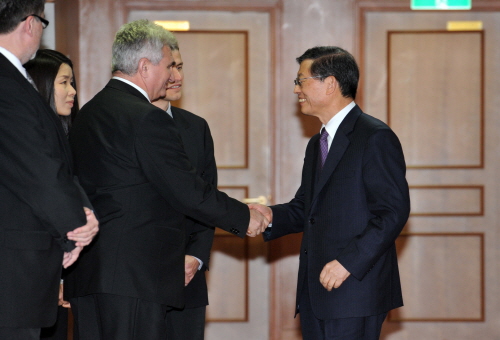 김 총리, 밀란 쉬테흐 체코 상원의원 접견