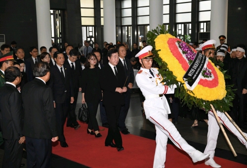 PM pays tribute to late Vietnamese president