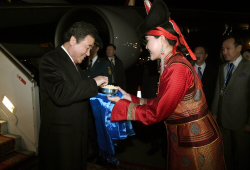 PM visits Mongolia