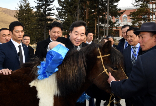 Welcome dinner hosted by Mongolian PM
