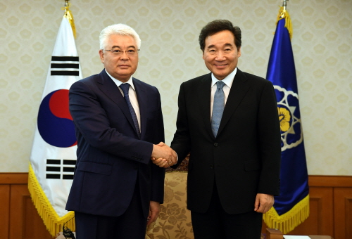 PM meets Kazakh FM