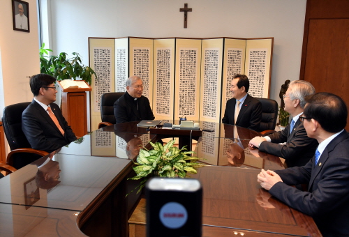 PM meets Catholic leader