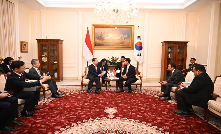 PM meets Indonesian Vice President