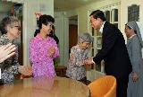 김 총리, 노인복지시설 방문