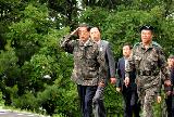 김 총리, 통합화력전투훈련 참관