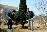 정 총리, 식목일기념 기념식수