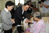 정 총리, 노인 복지시설 평안의 집 방문