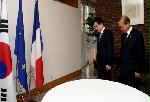 PM pays condolence visit to French embassy