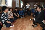 Face-to-Face Talk with the Families of Missing Sewol Passengers 