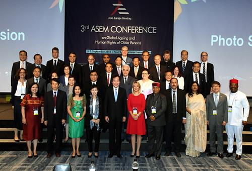 Prime minister attends ASEM conference on ageing