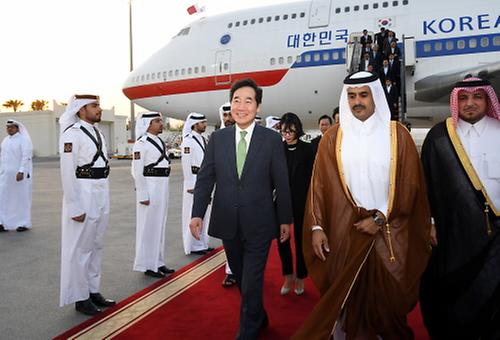 PM visits Qatar