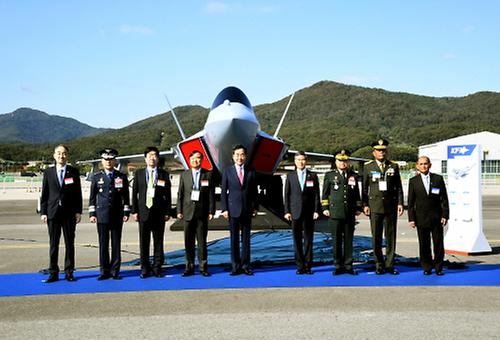 Seoul defense expo opens
