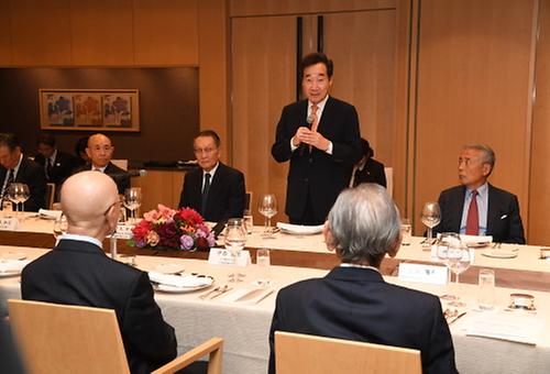 PM meets Japanese biz leaders