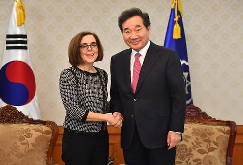 PM meets State of Oregon Governor